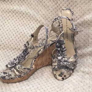 Chinese Laundry Women’s Size 8M Venice Beach Wedge Sandal